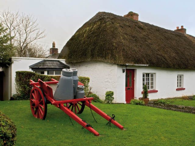 Thatched roof cottage in Adare village | Family Golf Trips Ireland 